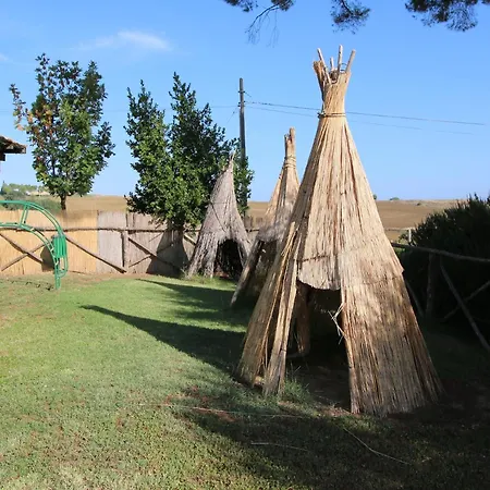 Near Trasimeno With Pool *
