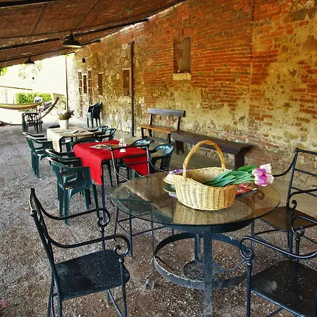 펜션 Near Trasimeno With Pool *
